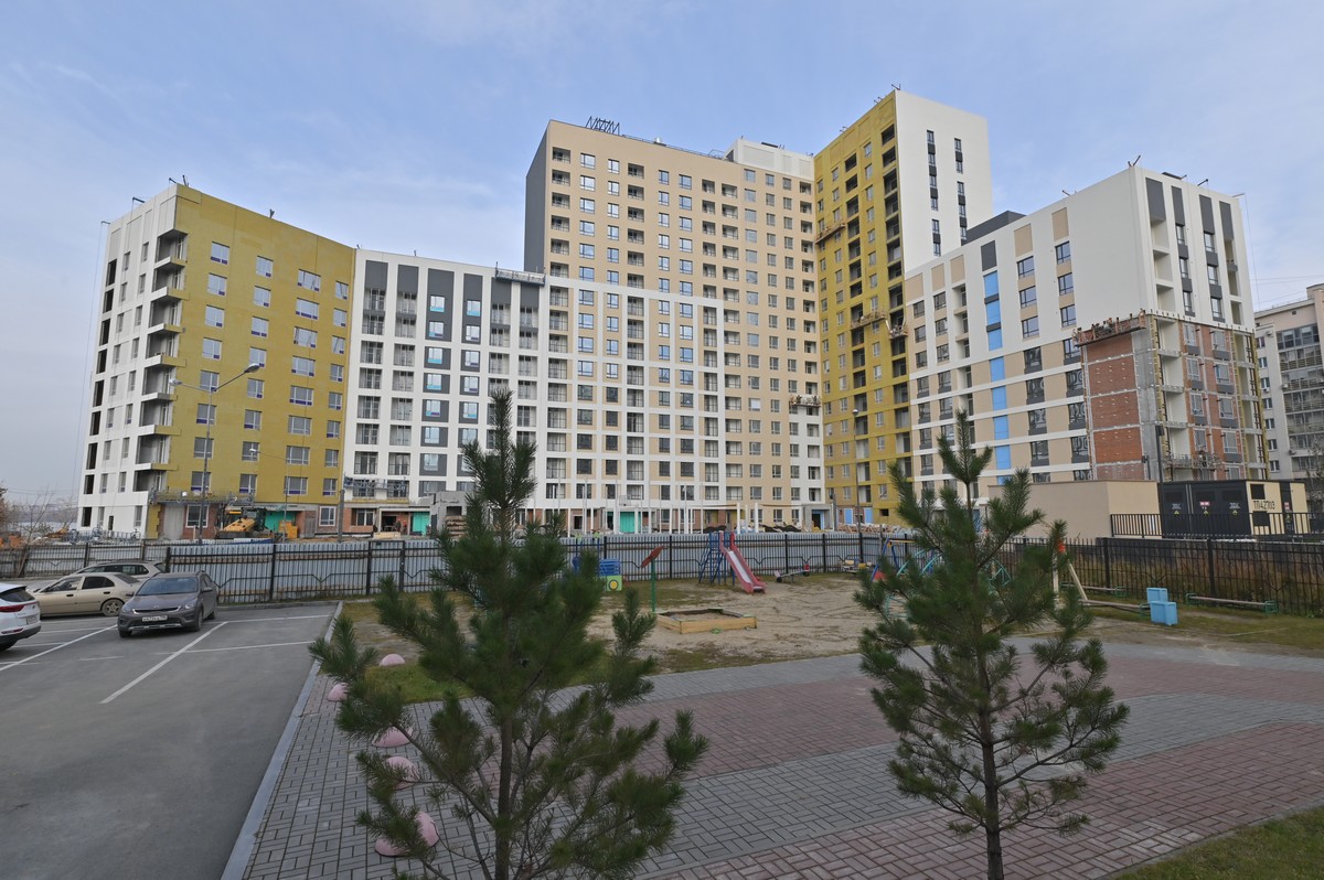 Ход строительства ЖК «Белый Парус», 3 очередь. Октябрь 2025